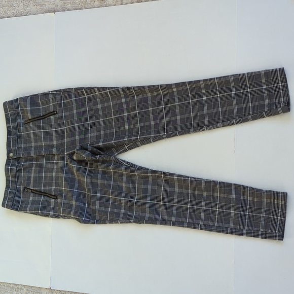Hollister Plaid Ultra High Rise Viscose Blend Pants LARGE Black Gray White - Picture 11 of 16